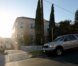 329 N Mariposa Ave in Los Angeles, CA - Building Photo - Building Photo