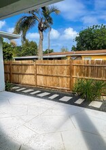 916 W Drew St in Lantana, FL - Building Photo - Building Photo