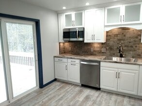113 Coy Glen Rd in Ithaca, NY - Building Photo - Building Photo