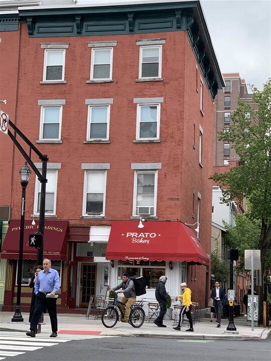 201 Washington St in Hoboken, NJ - Building Photo