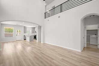 11107 Sentinel Dr in Austin, TX - Building Photo - Building Photo