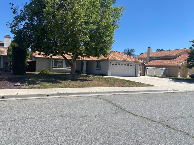 1637 Trinity Way in San Jacinto, CA - Building Photo - Building Photo