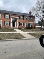 19717 Fleetwood Dr, Unit Balfour Square in Harper Woods, MI - Building Photo
