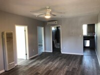 5366 San Vicente Blvd, Unit 1 in Los Angeles, CA - Building Photo - Building Photo