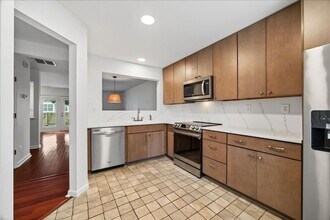 1371 Le Parc Terrace in Charlottesville, VA - Building Photo - Building Photo