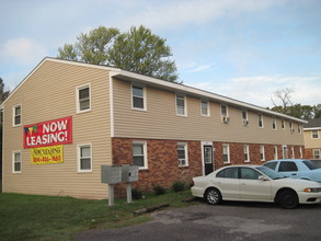 Hill Terrace Apartments in Petersburg, VA - Building Photo - Building Photo