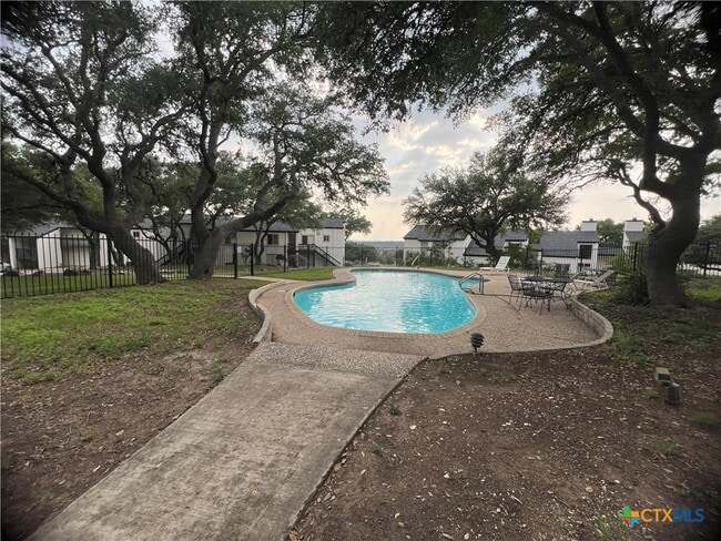 property at 1033 Parkview Dr