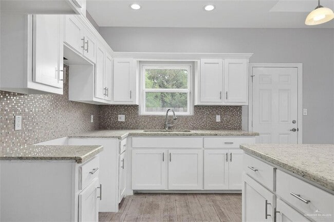 2104 Redbud Ln in Weslaco, TX - Building Photo - Building Photo