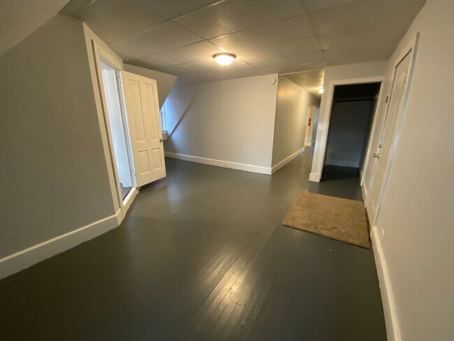 1513 E Superior St-Unit -8 in Duluth, MN - Building Photo - Building Photo