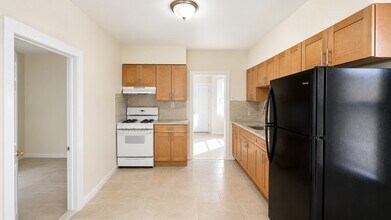 612 S Park St, Unit APT 1 in Elizabeth, NJ - Building Photo - Building Photo