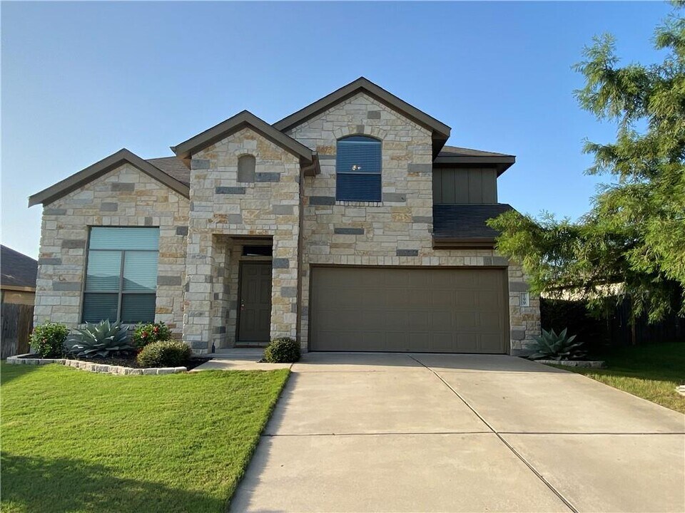 199 Antelope Plains Rd in Buda, TX - Building Photo