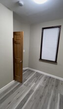 44 Kulick St, Unit 1st. Floor Apartment in Clifton, NJ - Foto de edificio - Building Photo