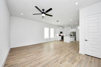 8313 Venus St in Houston, TX - Building Photo - Building Photo