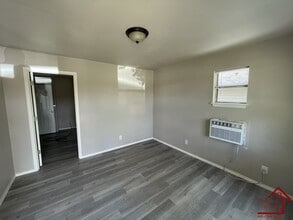 1315 SW E Ave in Lawton, OK - Building Photo - Building Photo