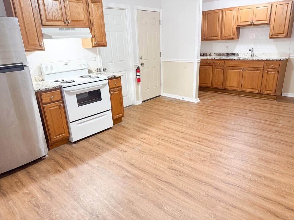 10 Marble St, Unit #1 in Haverhill, MA - Building Photo