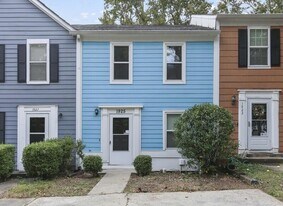 1925 Shenandoah Valley Ln SE in Smyrna, GA - Building Photo