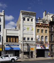 810 N Broad St in Philadelphia, PA - Building Photo - Building Photo