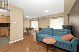 112 Patriot Pl in Ottawa, ON - Building Photo - Building Photo