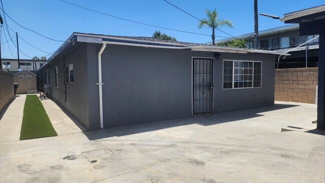 property at 5024 Santa Ana St
