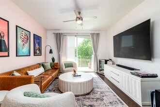 2733 Dulce Ln in Austin, TX - Building Photo - Building Photo