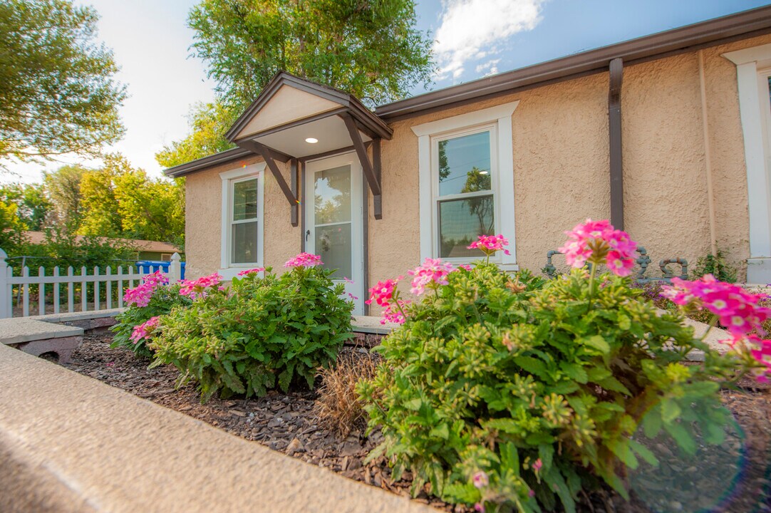 1339 E 7th St in Loveland, CO - Foto de edificio