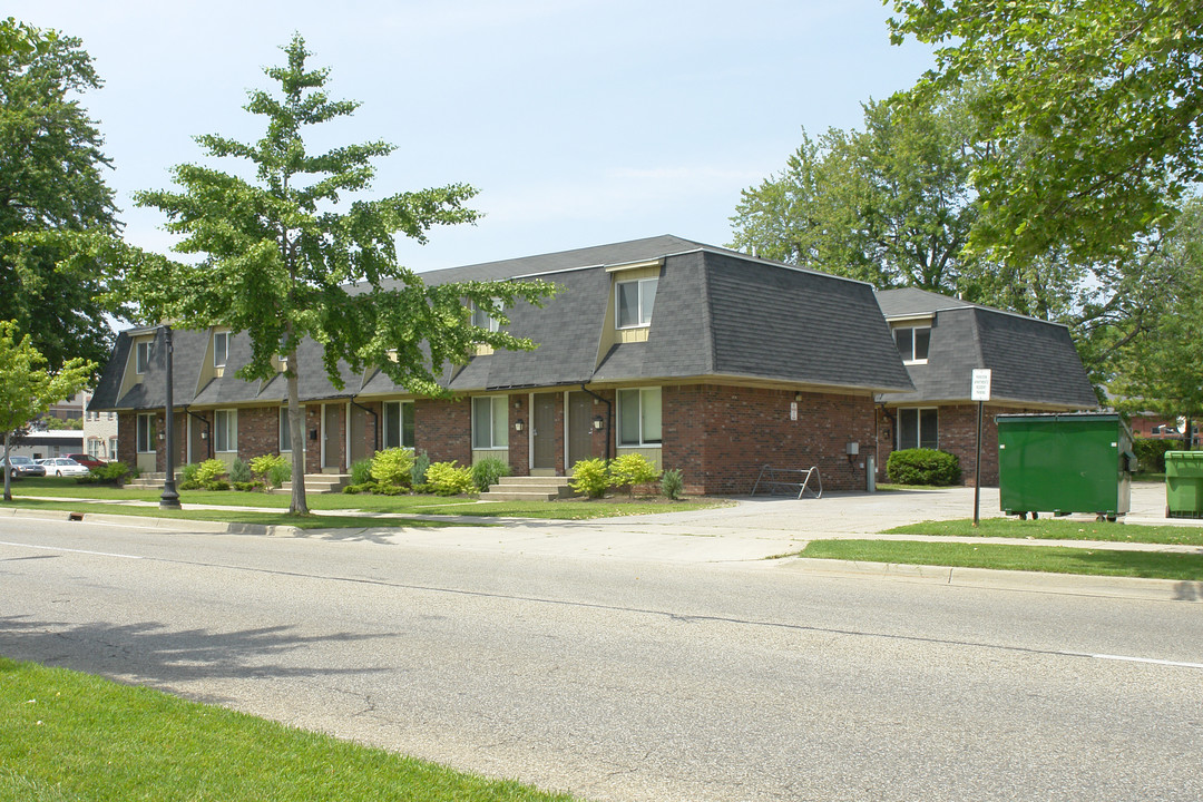 Parkview Apartments in Holland, MI - Building Photo