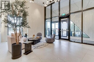 3240 William Coltson Ave in Oakville, ON - Building Photo - Building Photo