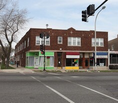 6160 W Grand Ave in Chicago, IL - Building Photo