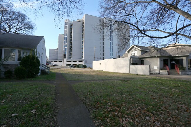 911-913 S 18th Ave in Nashville, TN - Building Photo - Building Photo