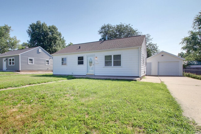 property at 1614 Melrose Dr