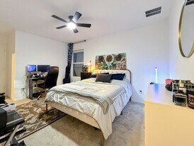 412 Texas Angel Way in Jarrell, TX - Building Photo