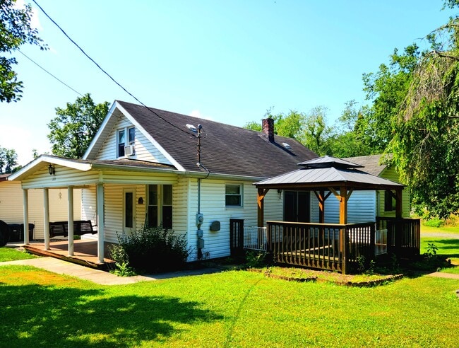 1203 Boulevard Ave in Fairmont, WV - Building Photo - Building Photo