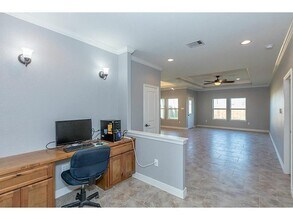 203 Seacrest Blvd in League City, TX - Building Photo - Building Photo