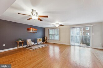 8112 Rhodell Ln in Springfield, VA - Building Photo - Building Photo