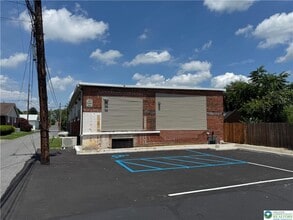 330 Linden Ave in Hellertown, PA - Foto de edificio - Building Photo