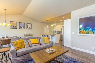 20379 Sonata Way in Bend, OR - Building Photo - Building Photo