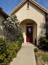 3257 Lester Ave in Clovis, CA - Building Photo - Building Photo