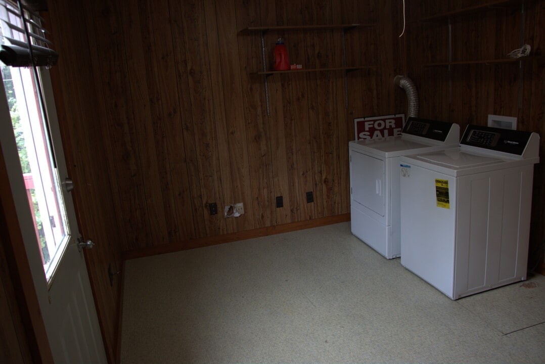 10903 N College Ave, Unit A in Indianapolis, IN - Building Photo