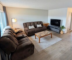 1009 W 30th Ave, Unit 7 in Anchorage, AK - Building Photo