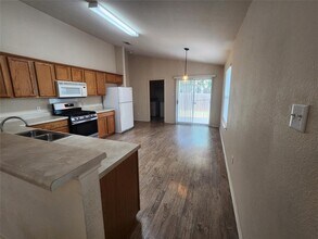 11620 Paul E Anderson Dr in Austin, TX - Building Photo - Building Photo