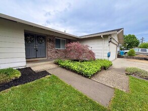 1163 Ortega Cir in Gilroy, CA - Building Photo - Building Photo