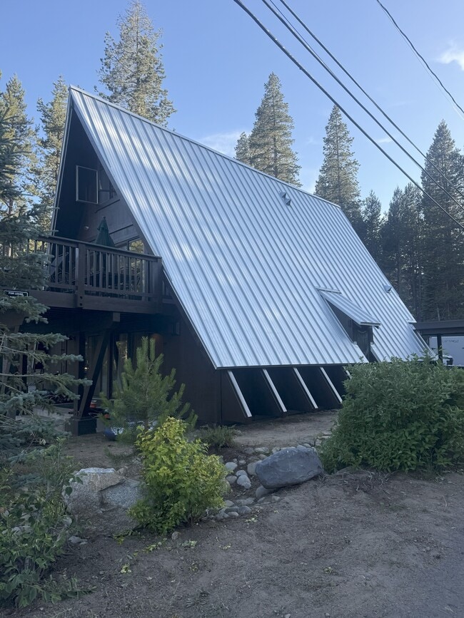 property at 15927 S Shore Dr