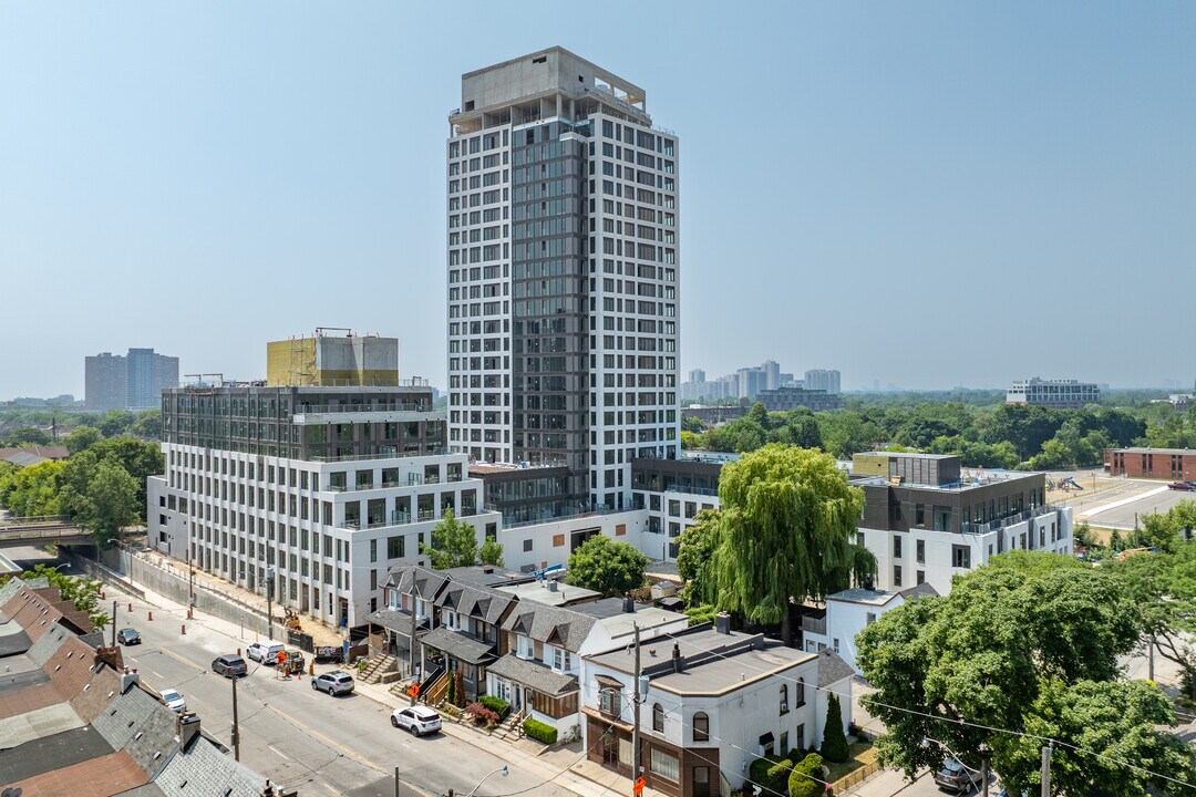 Symington in Toronto, ON - Building Photo