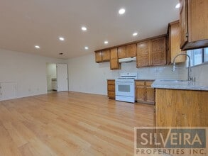 715 W Alvin Ave in Santa Maria, CA - Building Photo - Building Photo