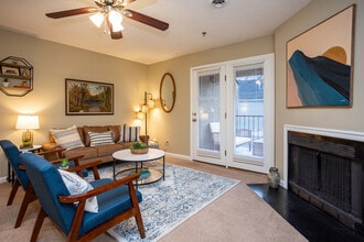 Fox Lake Apartment Homes in Knoxville, TN - Foto de edificio - Interior Photo