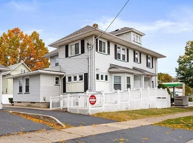 2729 Dewey Ave in Rochester, NY - Building Photo - Building Photo