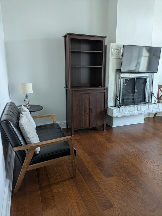 409 Constitution Ave NE, Unit 3 in Washington, DC - Building Photo - Building Photo