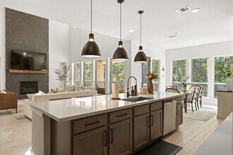 161 Hbr Hls Dr in Willis, TX - Building Photo - Building Photo