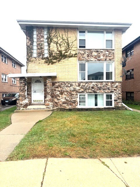 339 Yates Ave in Calumet City, IL - Building Photo