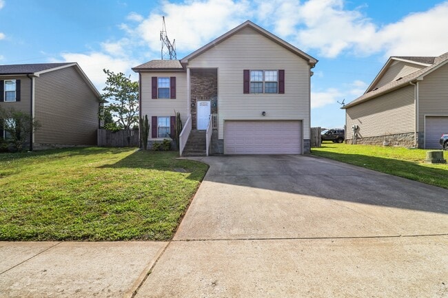 2200 Trophy Trce in Clarksville, TN - Building Photo - Building Photo